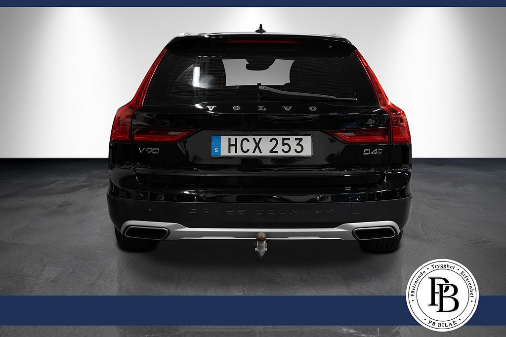 Volvo V90 Cross Country