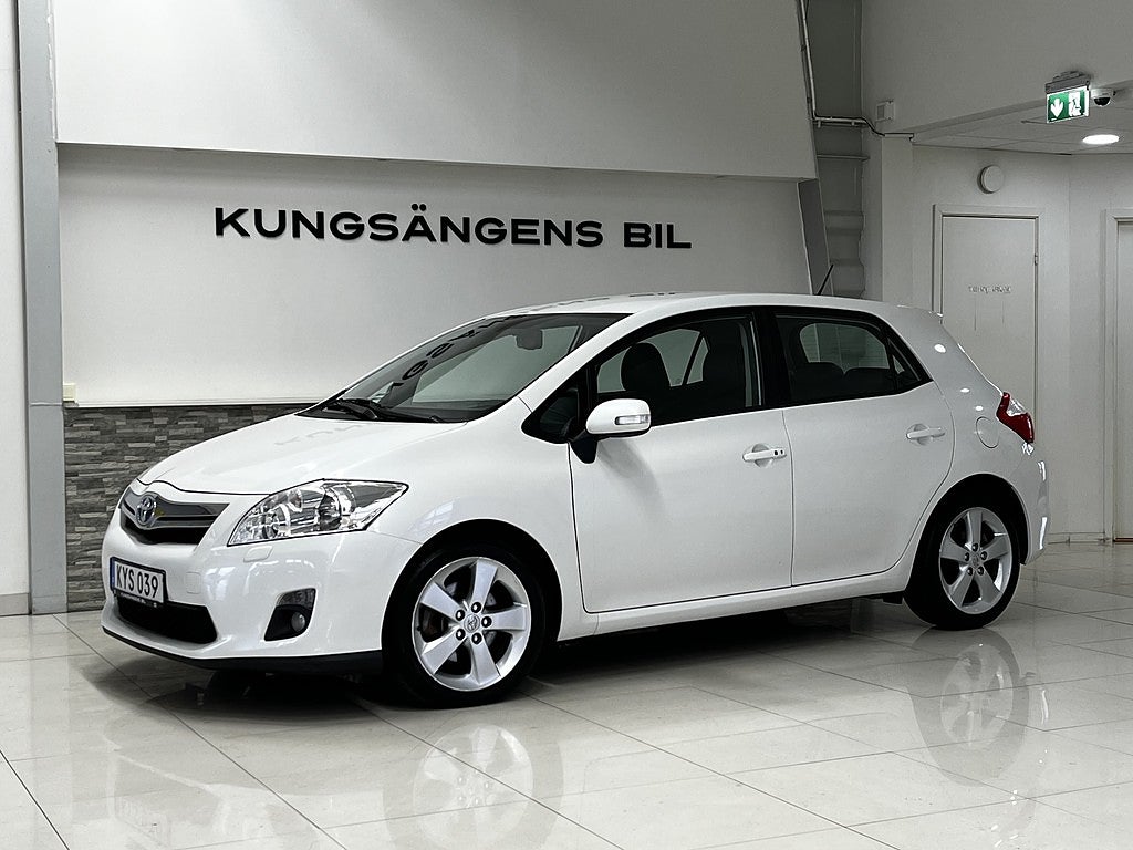 Toyota Auris Hybrid e-CVT HSD Premium Navi Backkamera Nyservad