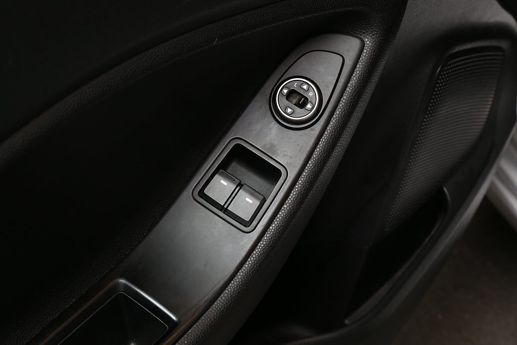Hyundai i20 1,2 Move! 5D Bluetooth Dragkrok 2018
