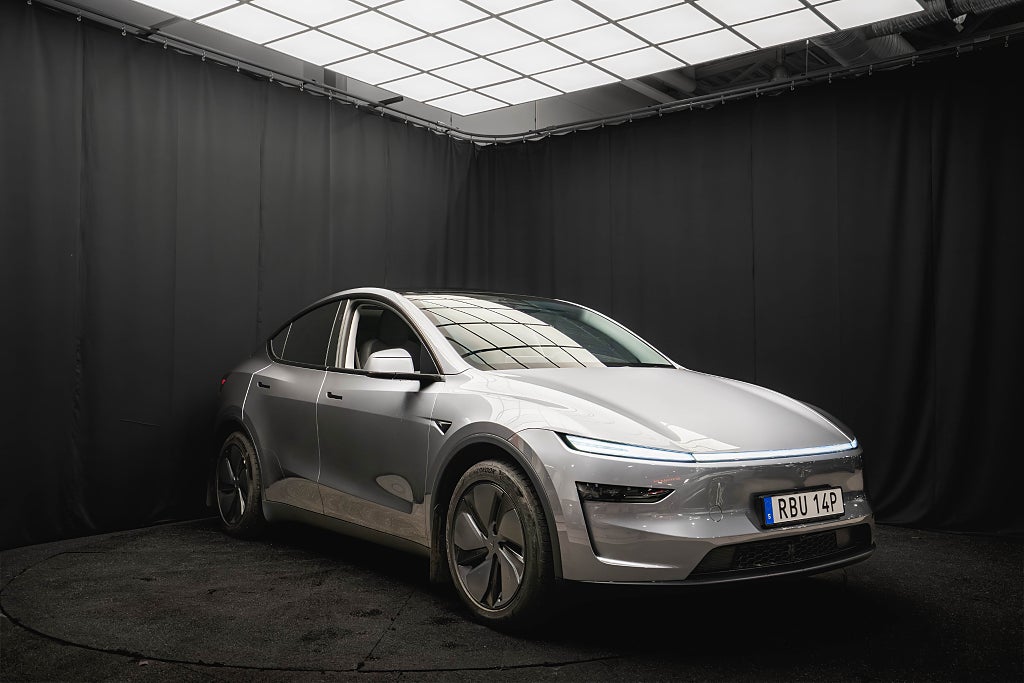 Tesla Model Y Long Range AWD LAUNCH DRAG QUICKSILVER MOMS JUNIPER