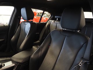 Halvkombi BMW 118I 14 av 21