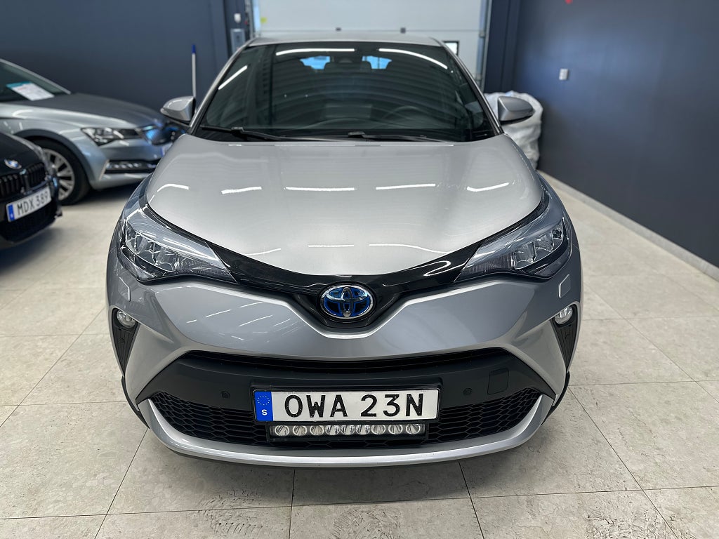 Toyota C-HR Hybrid CVT X-Edition 4,99% /B-Kamera/Drag/Navigation