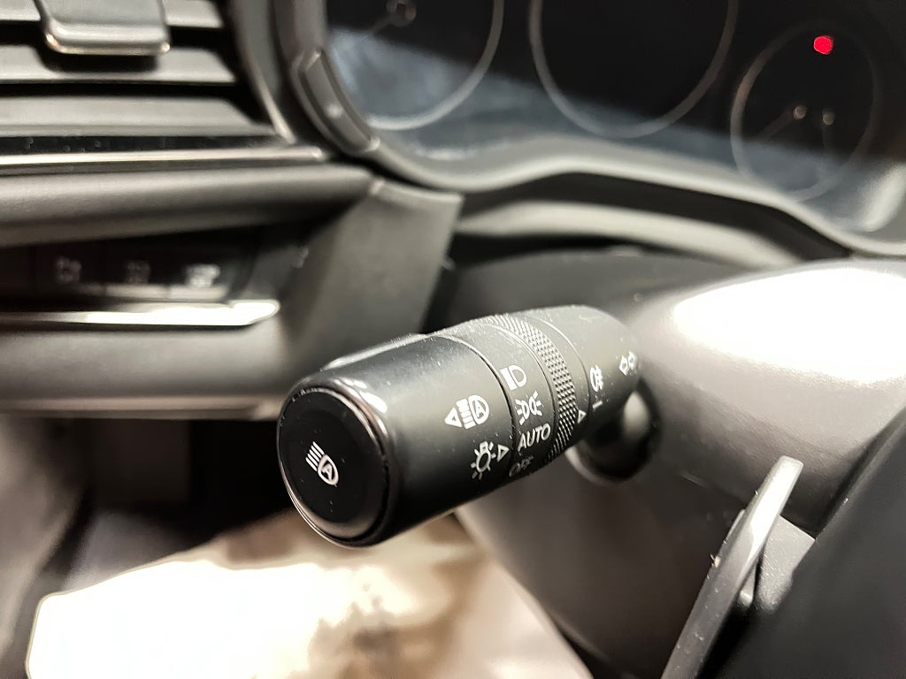 Mazda CX-30 2.0 e-SKYACTIV-G M Hybrid TECH PKT/BOSE/EL-LUCKA/V-HJUL thumbnail