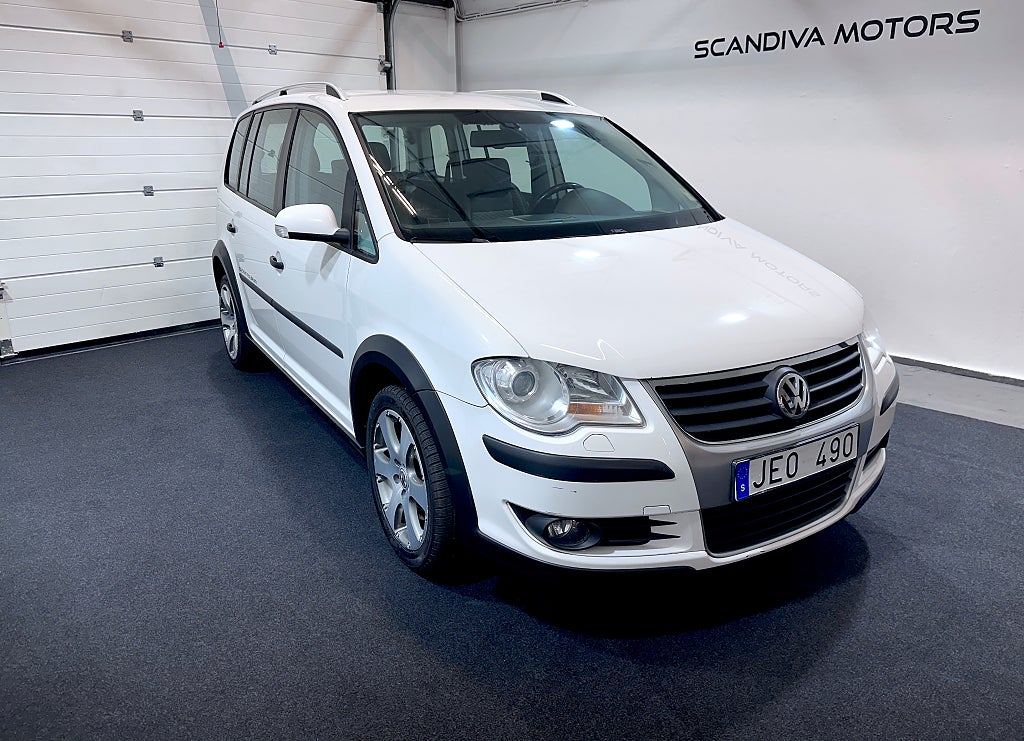 Volkswagen CrossTouran 7-seater 2.0 TDI DPF Cross Euro 4 Ny Servat 