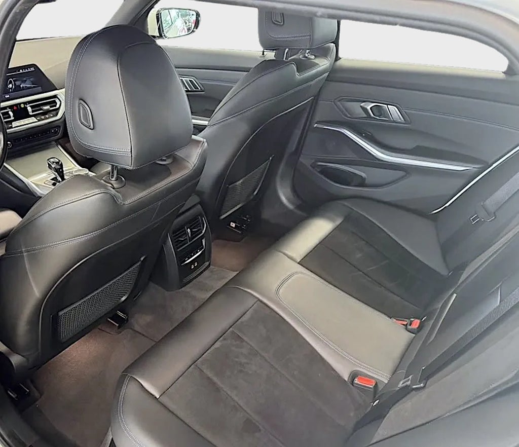 BMW 320D xDrive T 190hk Cockpit Individual M Sport 2021, bild 25