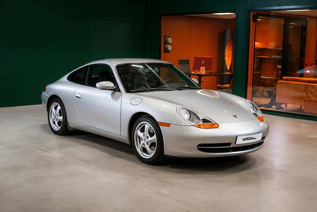 Porsche 911 996 Carrera 2 / Svensksåld / 3779 mil / Original