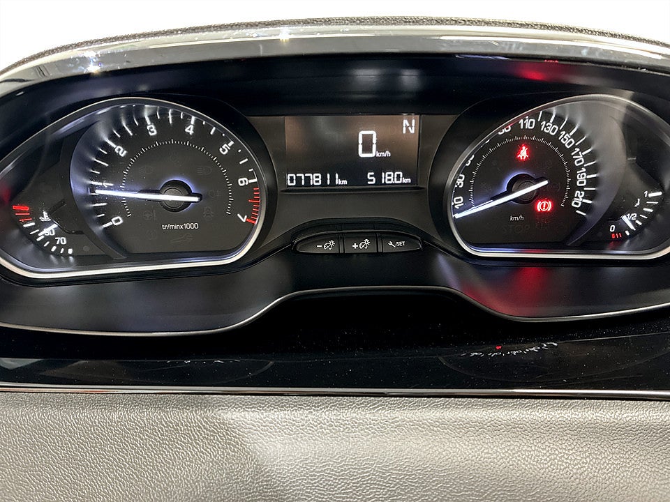 Bild på Peugeot 208 Active 1.2 PT 82hk Aut BLUETOOTH FARTHÅLLARE