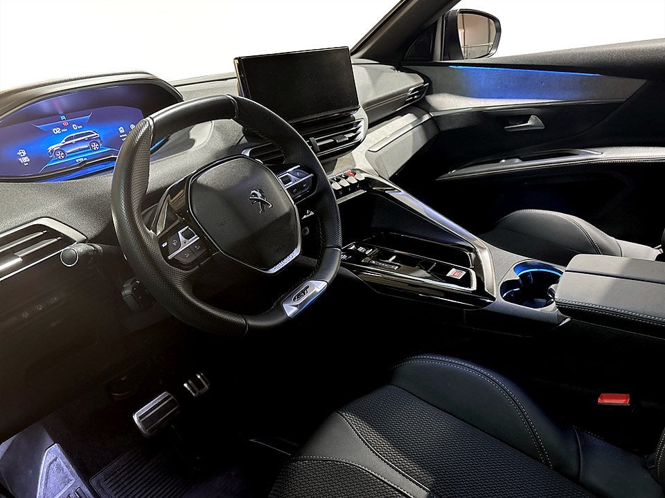 Bild på Peugeot 5008 GT Black Pack 1.2 PT 130hk Aut - B-KAMERA, EN ÄGARE