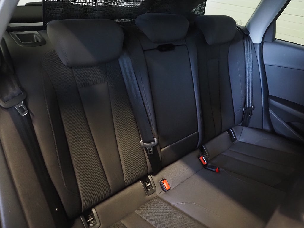 Audi A4 Avant 40 TDI Quattro Proline Alpin B-Kam Drag DVärm GPS 2022