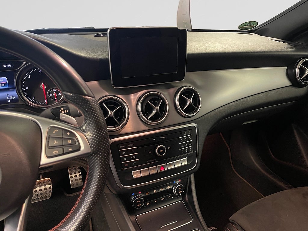 Mercedes-Benz CLA 220d AWD SB AMG Line Dragkrok OBS Renoveringsobjekt bild 9