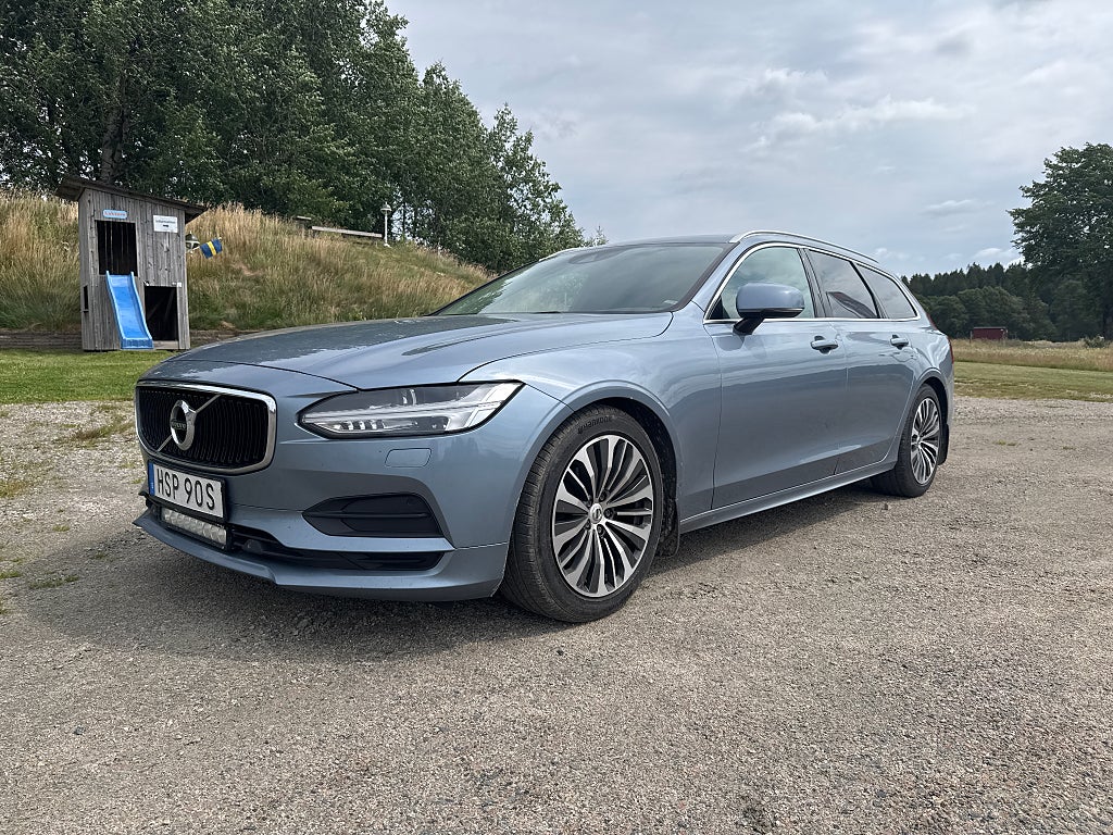 Volvo V90 D4 AWD Aut Momentum NAVI 18 tum Alu Diesel MOMSBIL