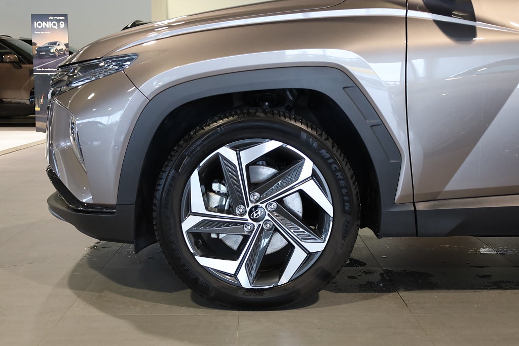 Hyundai Tucson Hybrid AWD Advanced Pano 360° Navi Krell Läder Keyless 2023
