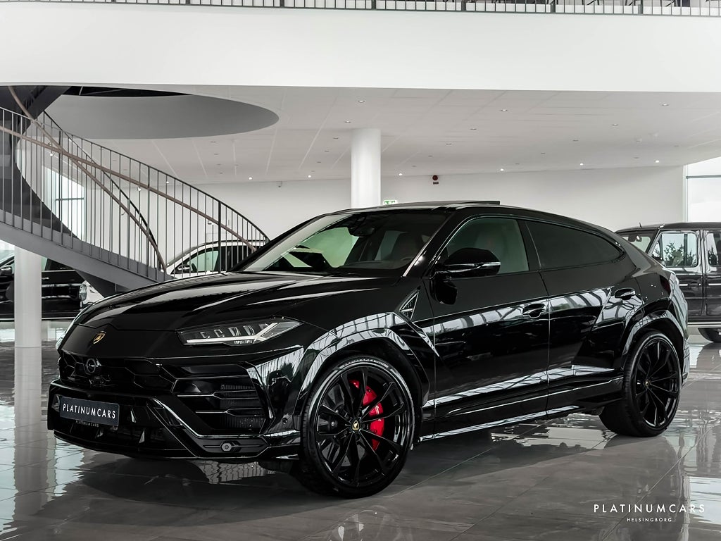Lamborghini Urus 650hk / Sv.såld / Style / Kolfiber / Pano / HUD / 