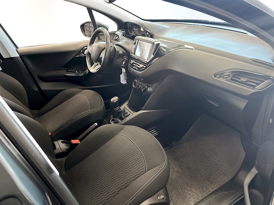 Bild på Peugeot 208 Active 1.2 PT 82hk LÅG SKATT!