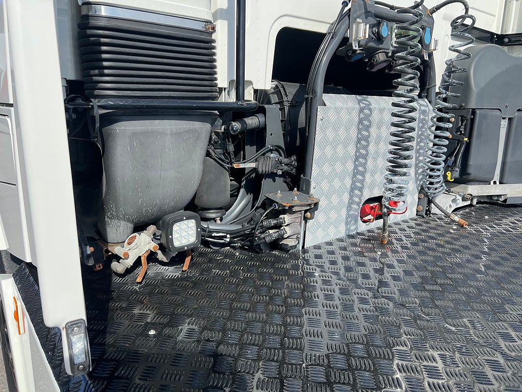 Volvo FH13 500 6x2 Dragbil med Hydraulik, Klädd hytt mm