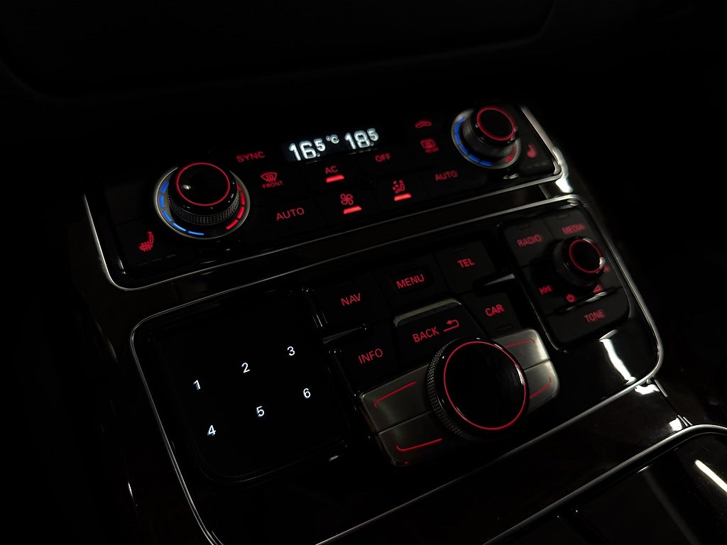 Audi A8 3.0 TDI V6 quattro, Läder, Taklucka, Värmare, Drag, FR 2,99%