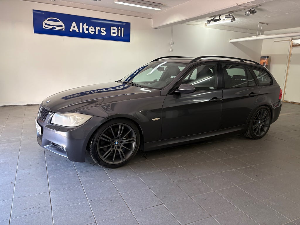 BMW 330i Touring ,  Full M Sport  ställbar colis