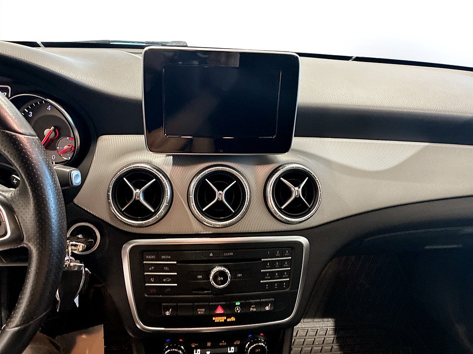 Bild på Mercedes-Benz CLA 220 d Shooting Brake 7G-DCT 177hk Aut B-KAMERA 