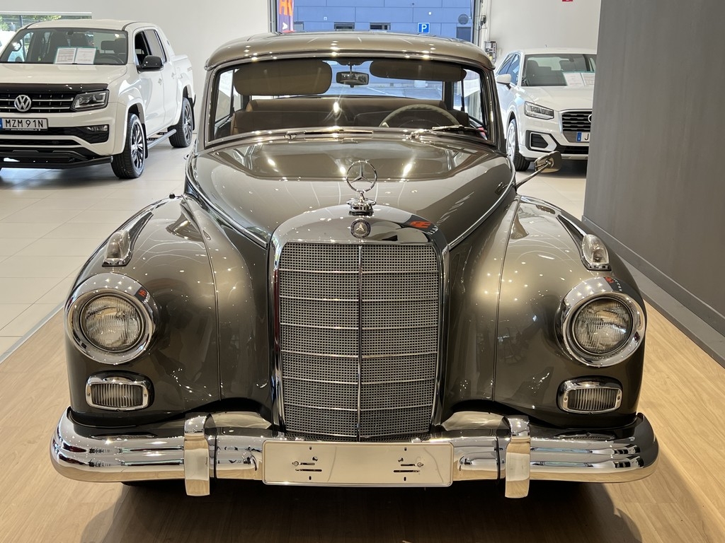 Mercedes-Benz 300 Adenauer Automatic 1959, bild 2/10