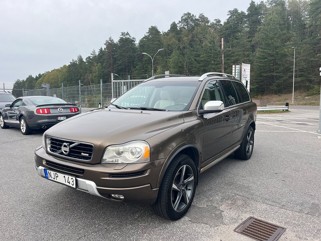 Volvo XC90 D5 200hk AWD AUT R-Design 7-sits Drag Nyservad 