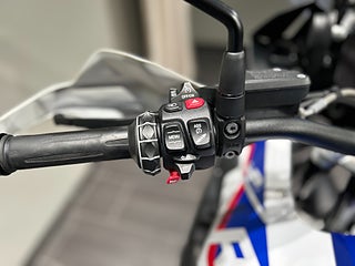 BMW R1250GS / Style HP / 3st väskor / 3,45% ränta / Motobågar