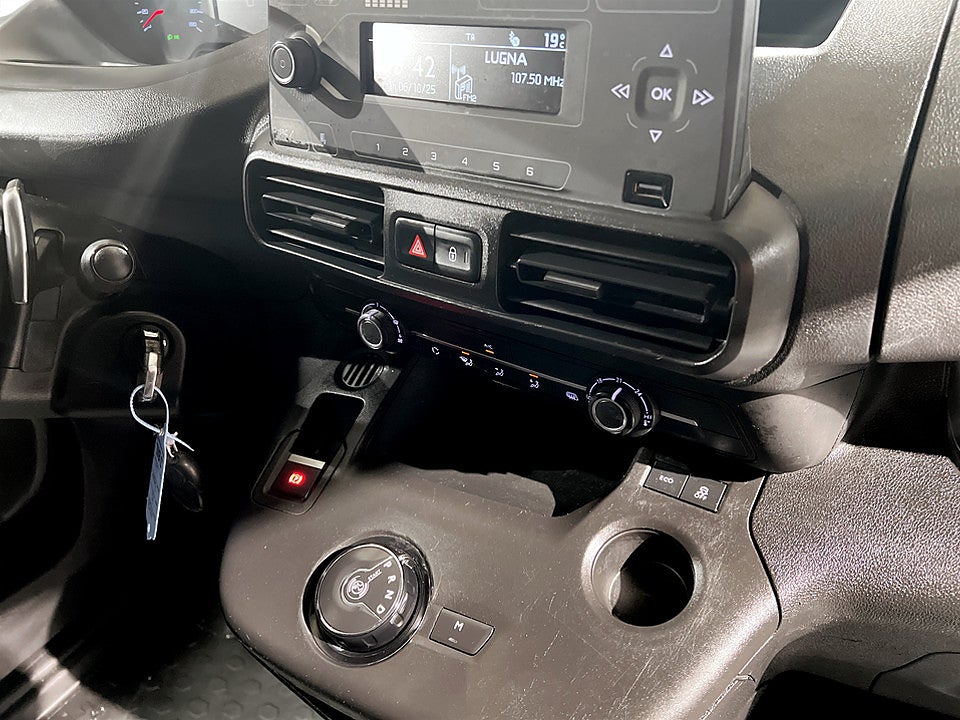 Bild på Peugeot Partner Inbusiness 1.5 BHDi 130hk Aut L1  VÄRMARE DRAG