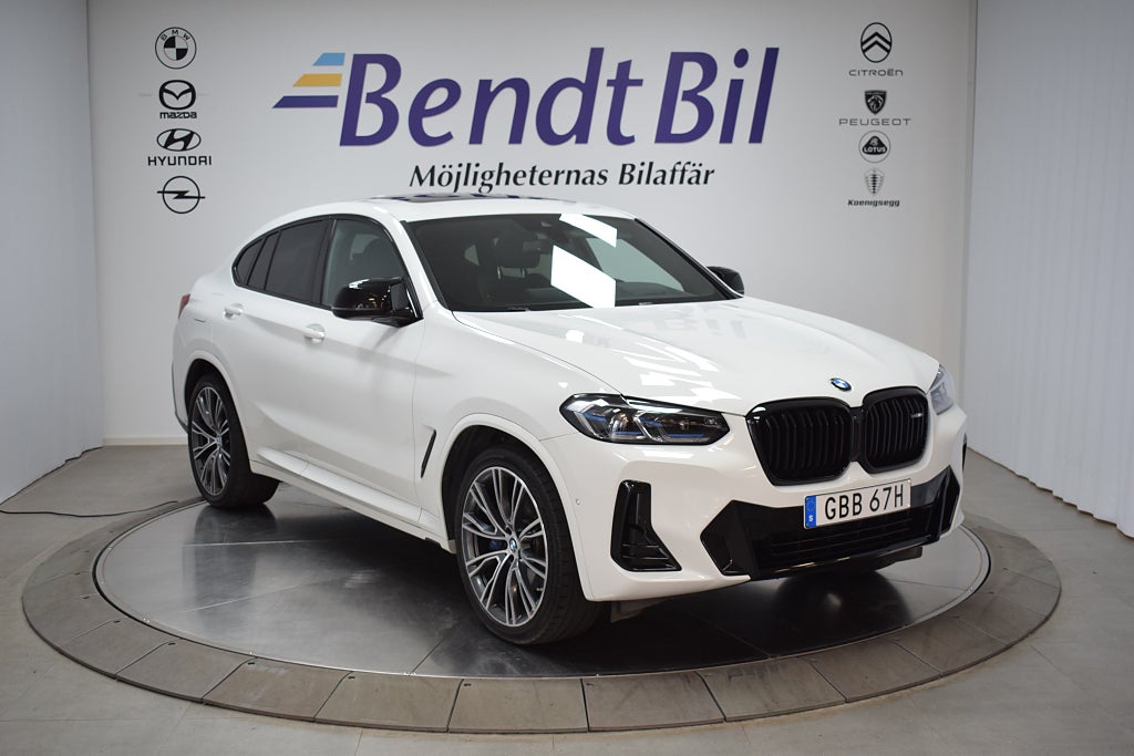 BMW X4 M40i / Laser / Harman Kardon / Panoramaglastak/ Värmare