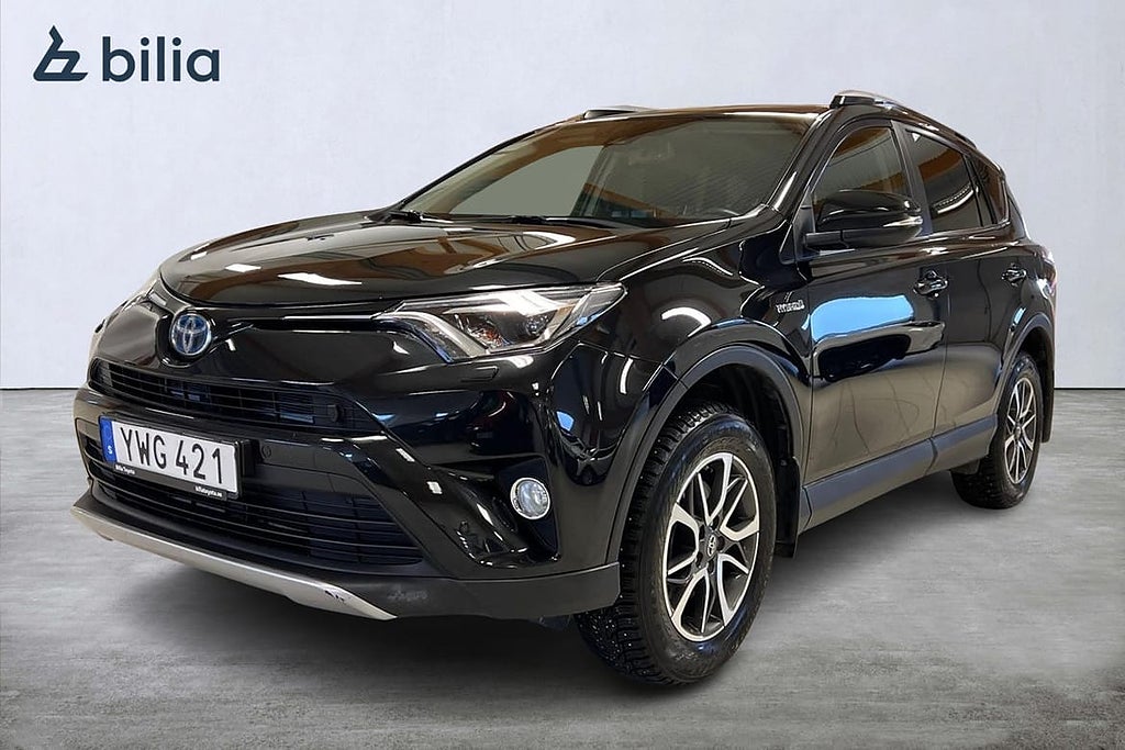 Toyota RAV4 Hybrid 2,5 HSD AWD ACTIVE DRAGKROK VINTERHJUL MOTORVÄRM...