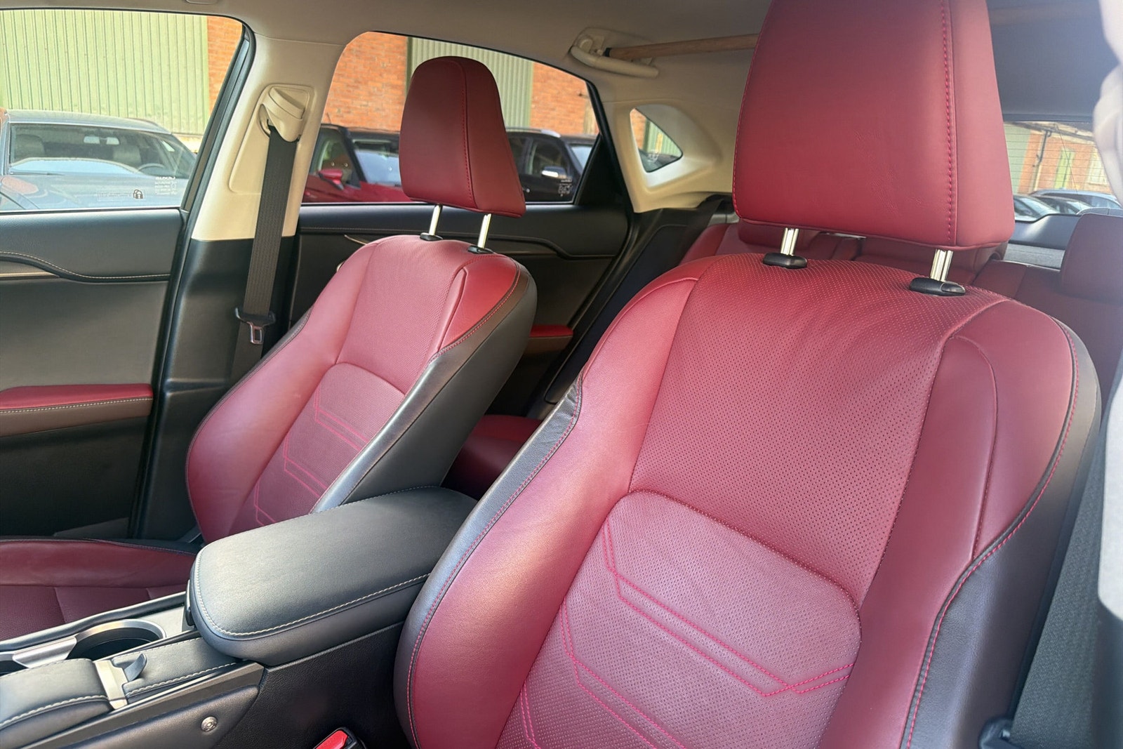 Lexus NX 300h AWD 2.5 AWD E-CVT Executive läder Navi Adaptivfart 2018 - miniatyr 15