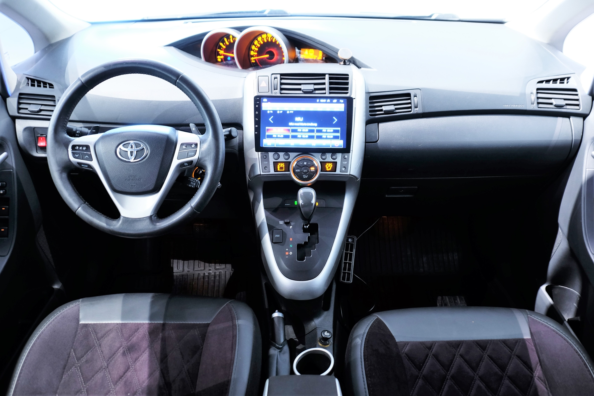 Toyota Verso 2011, bild 6/47