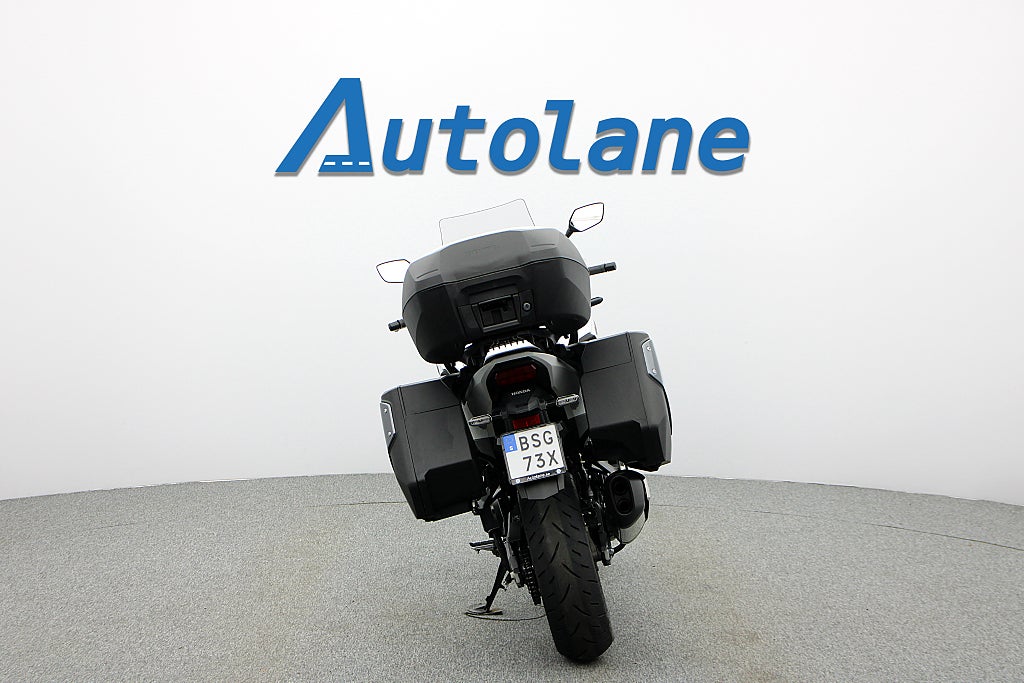 Honda NT1100A *Farthållare Carplay*