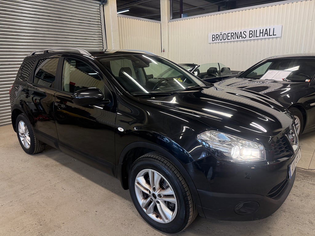 Nissan Qashqai+2 2.0 4x4 / 7-sits/ Panorama/ Backkamera/ GPS/ 1-Brukare