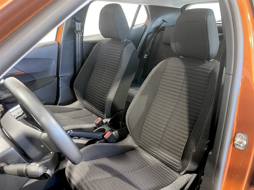 Bild på Peugeot 2008 Active 1.2 PT 100hk KAMPANJRÄNTA 3,99%