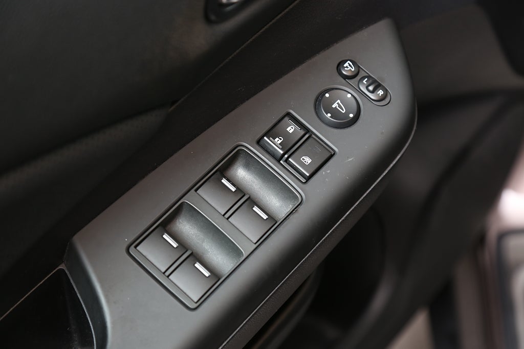 Honda CR-V 2,0 i-VTEC 155hk Executive Aut Skinn Panorama Drag 2015