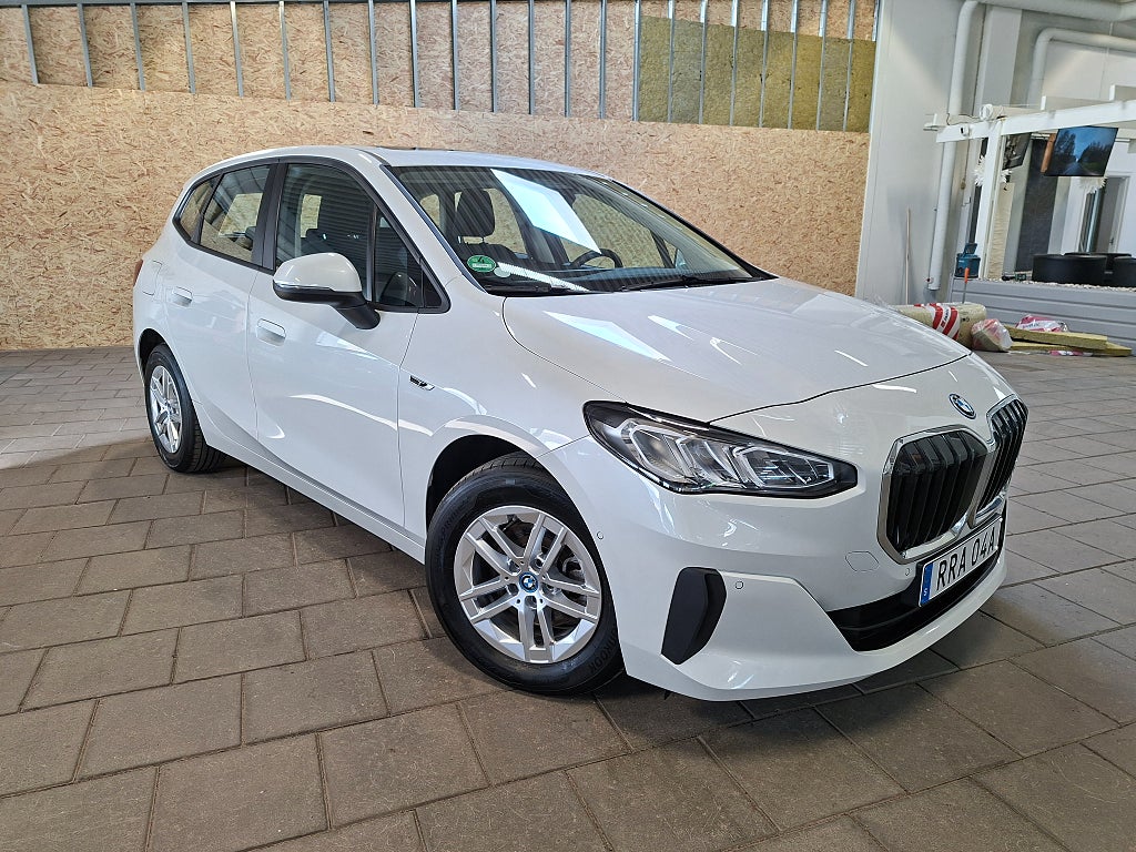 BMW 225e xDrive Active Tourer Steptronic Panorama|Widescreen