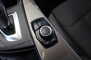 Sedan BMW 320 16 av 20