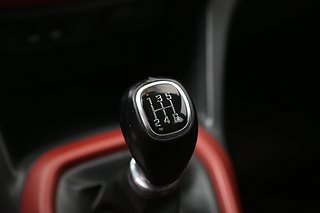 Halvkombi Hyundai i10 19 av 21