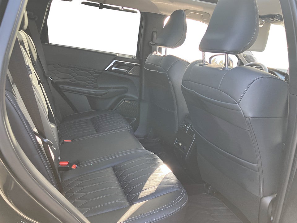 Bild på Mitsubishi Outlander Instyle PHEV 306hk Aut 4WD 360 DRAG ELSTOL PANO