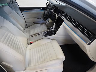 Kombi Volkswagen Passat 12 av 23