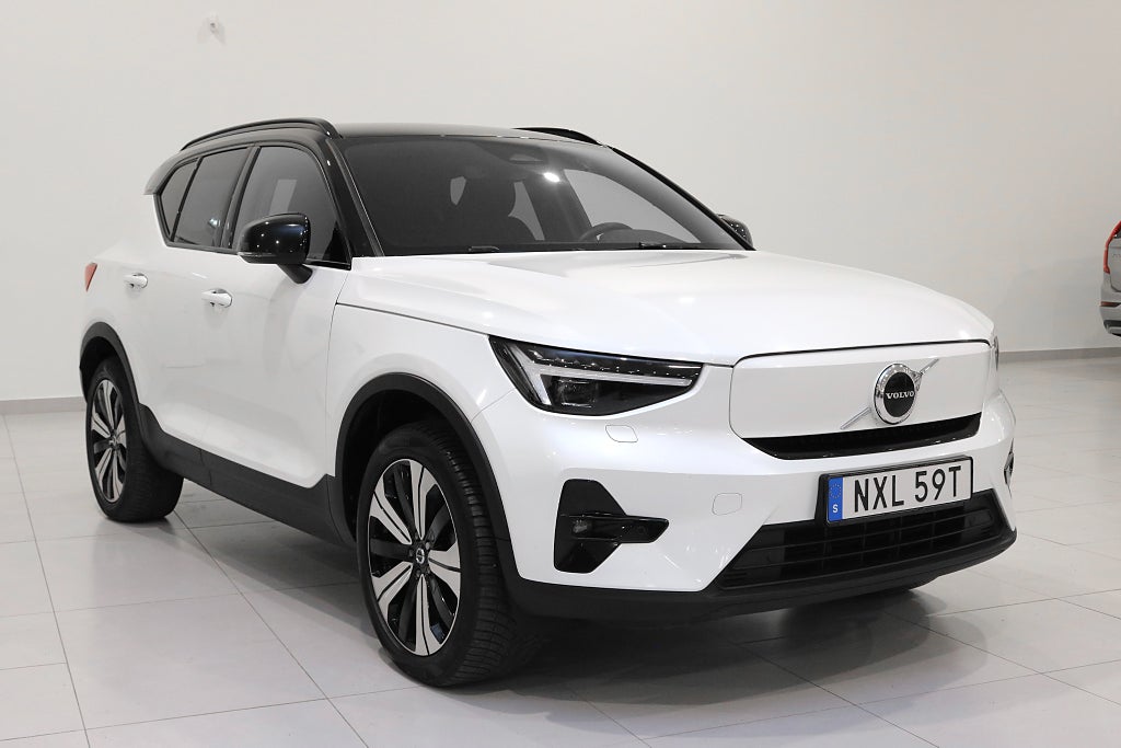 Volvo XC40 Recharge Twin motor Plus 408hk / Drag / Värmare / LED 