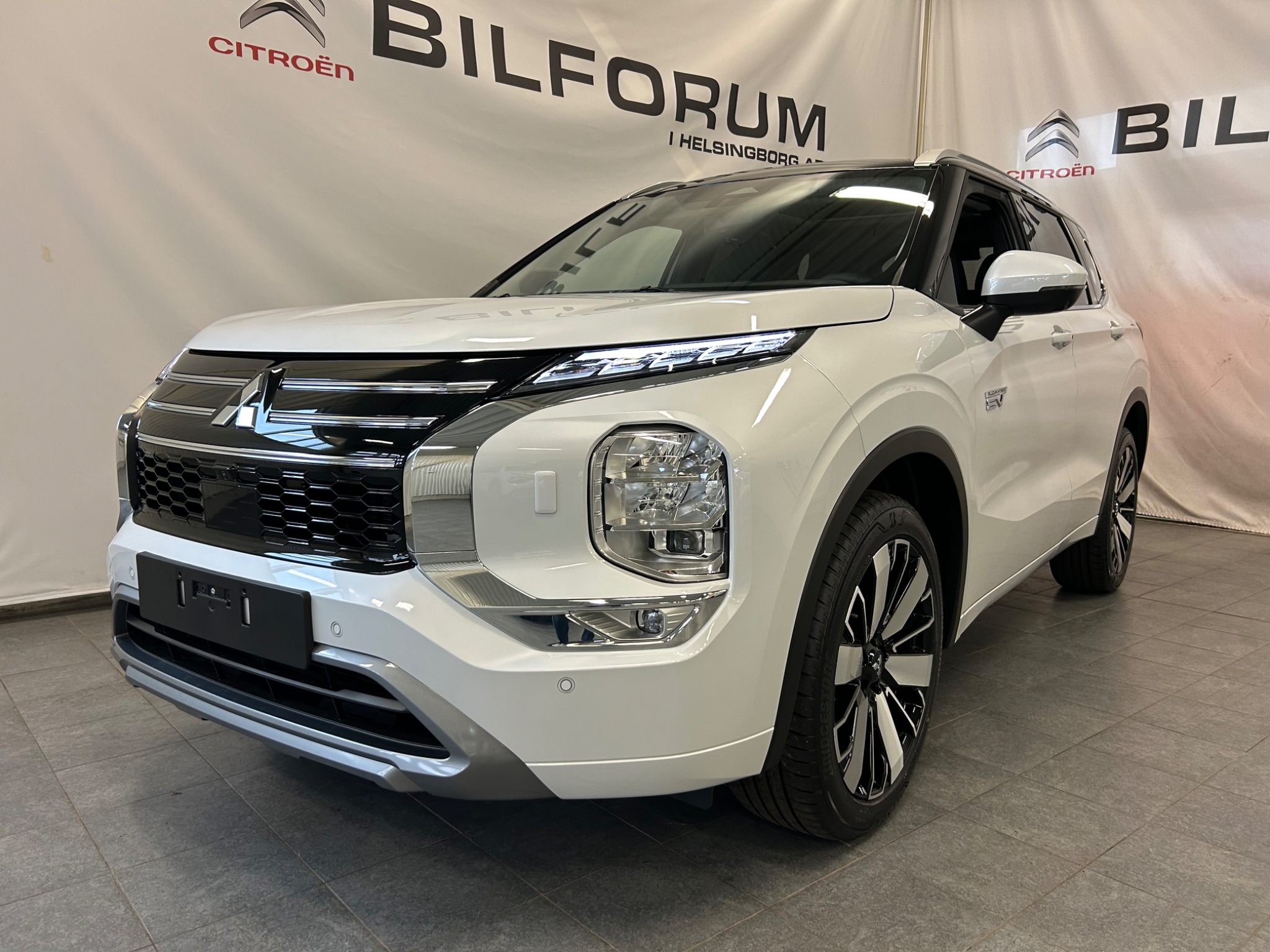 Mitsubishi Outlander 2025, bild 2/49