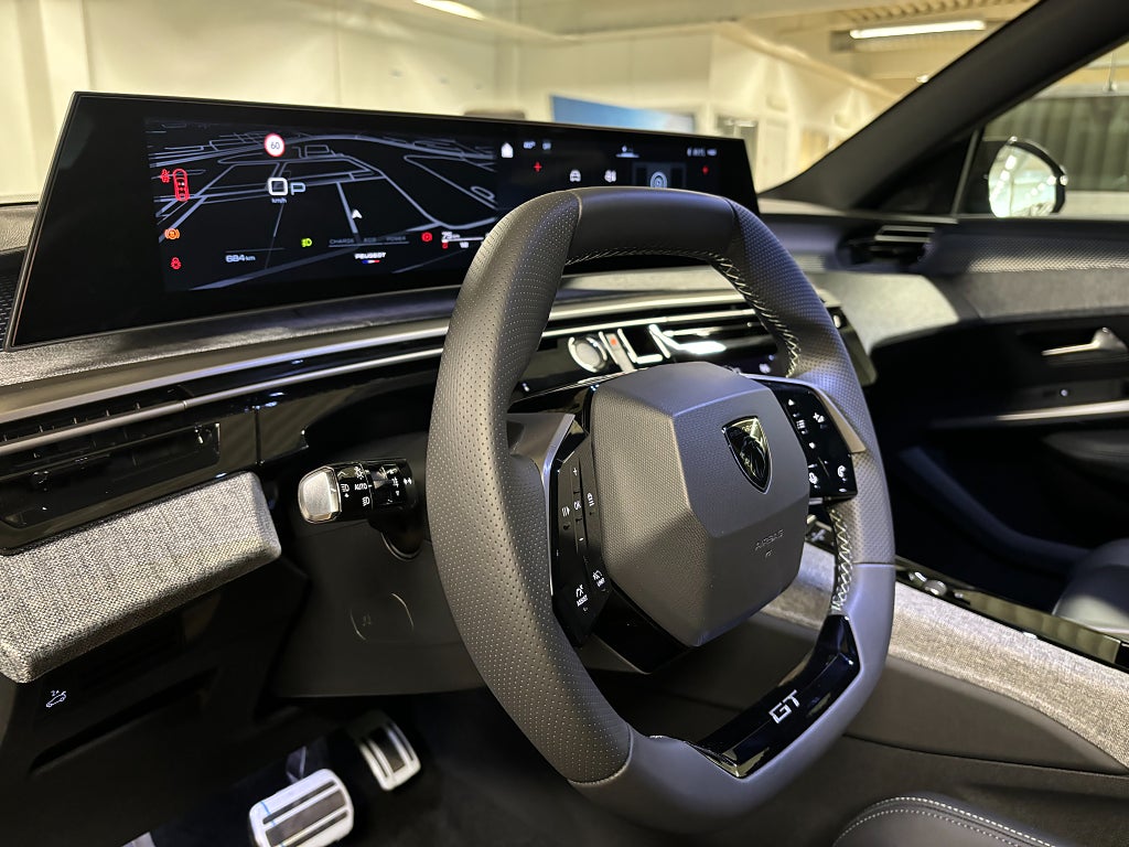 Bild på Peugeot 3008 GT HYBRID 136hk e-DSC 