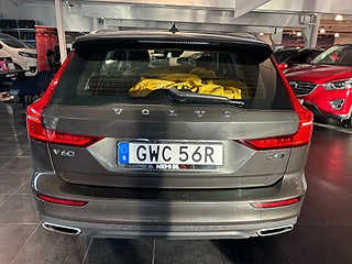 Volvo V60 Cross Country D4 AWD Aut Momentum Pro Dvärm/Kamera/Dragkrok – bild 7