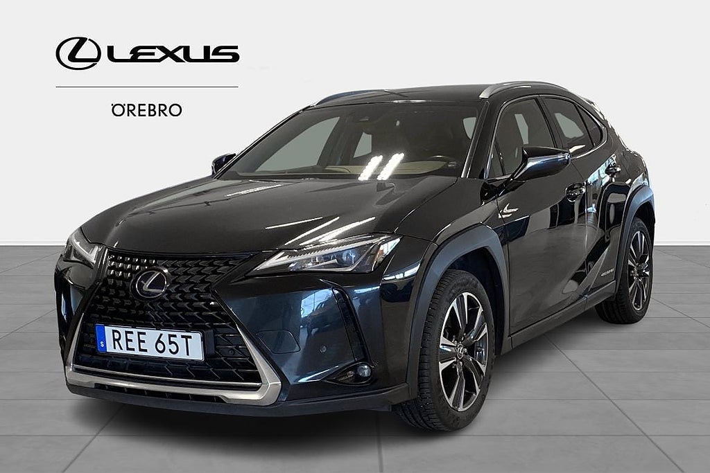 Lexus UX 250h Premium Teknikpaket V-Hjul & Dragkrok