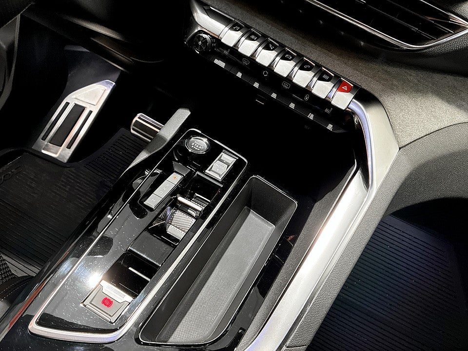 Bild på Peugeot 3008 GT 1.2 PT 130hk Aut B-KAMERA CARPLAY