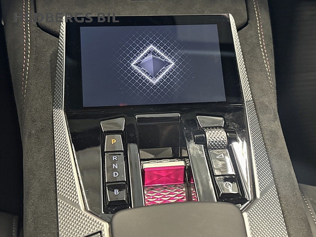 DS 4 E-TENSE Performance Line Plus 225Hk Plug-In Hybrid thumbnail