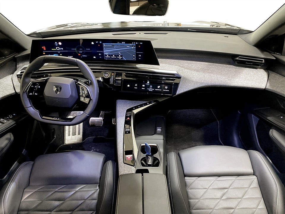 Bild på Peugeot E-3008  GT Ultimate 85kWh 224hk Aut - 360,DRAG,HIFI