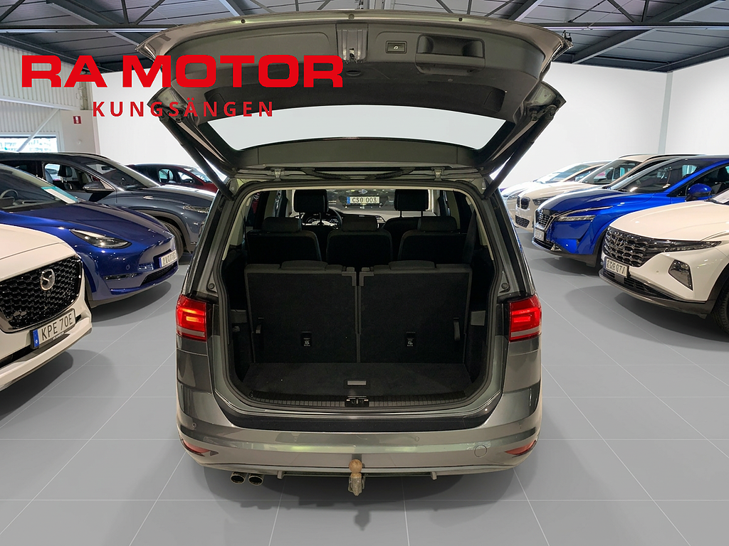 Volkswagen Touran 1.4 TSI, 150hk | Drag | Kamera | 7-sits | Värmare 2017