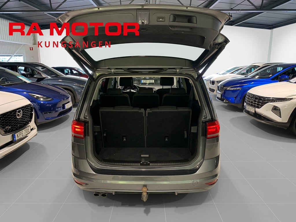 Volkswagen Touran 1.4 TSI, 150hk | Drag | Kamera | 7-sits | Värmare