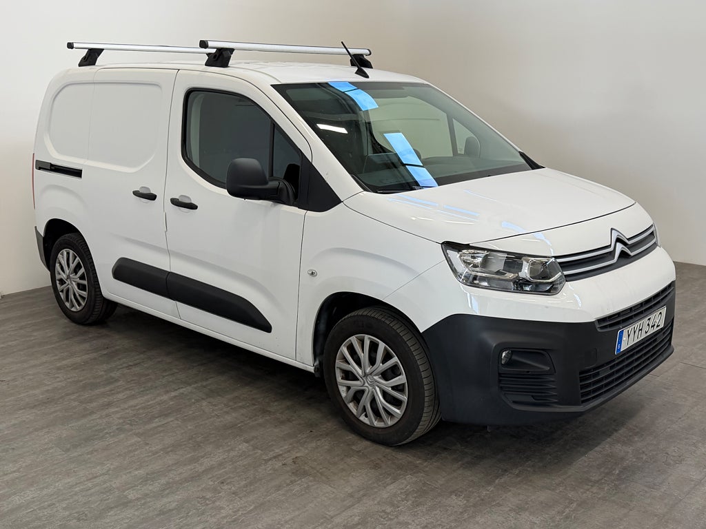 Citroën Berlingo 1.5 BlueHDi Ny kamrem+pump D-värm/krok/CarPlay